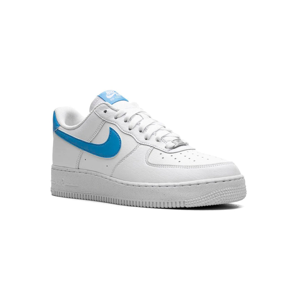 Nike Air Force 1 Low Weiß mit Swoosh Hellblau Next Nature