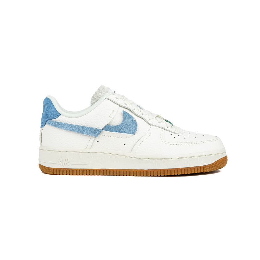 Nike Air Force 1 '07 Inside Out Weiß mit Details Hellblau