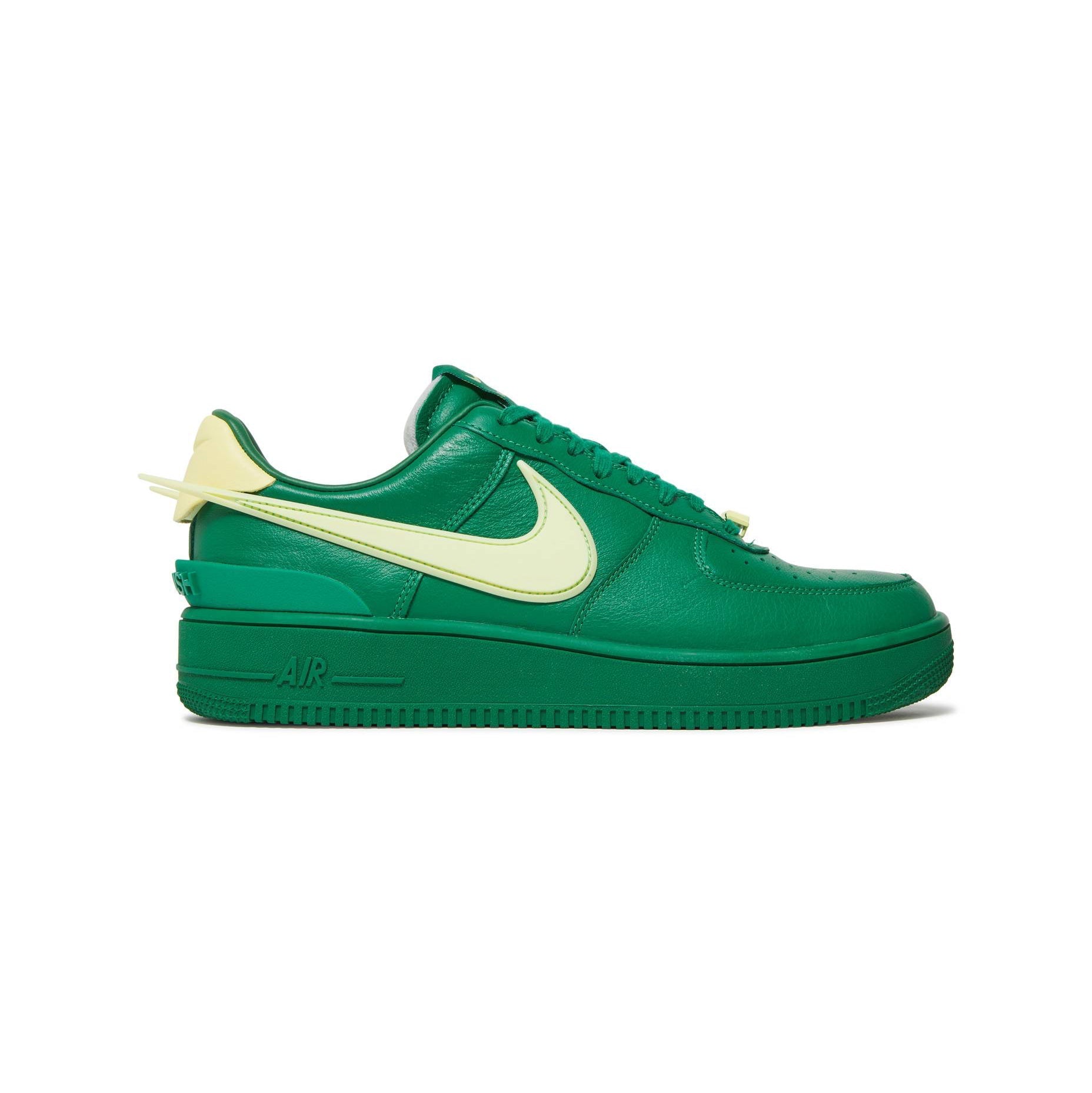 Nike Air Force 1 Low Grün Pino Ambush mit Swoosh Gelb