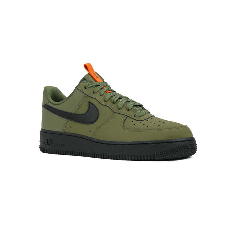 Nike Air Force 1 Low Grün Oliva mit Details Schwarz und Orange