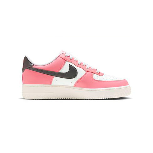 Nike Air Force 1 Low Rosa Pink Foam mit Details Schwarz