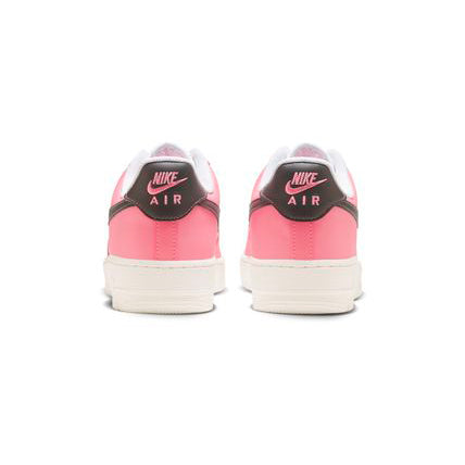 Nike Air Force 1 Low Rosa Pink Foam mit Details Schwarz