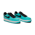 Nike Air Force 1 Low x Tiffany Blau 1837 mit Swoosh Schwarz