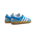 Sneaker Adidas Gazelle Indoor x Bad Bunny San Juan Blau Weiß Suede