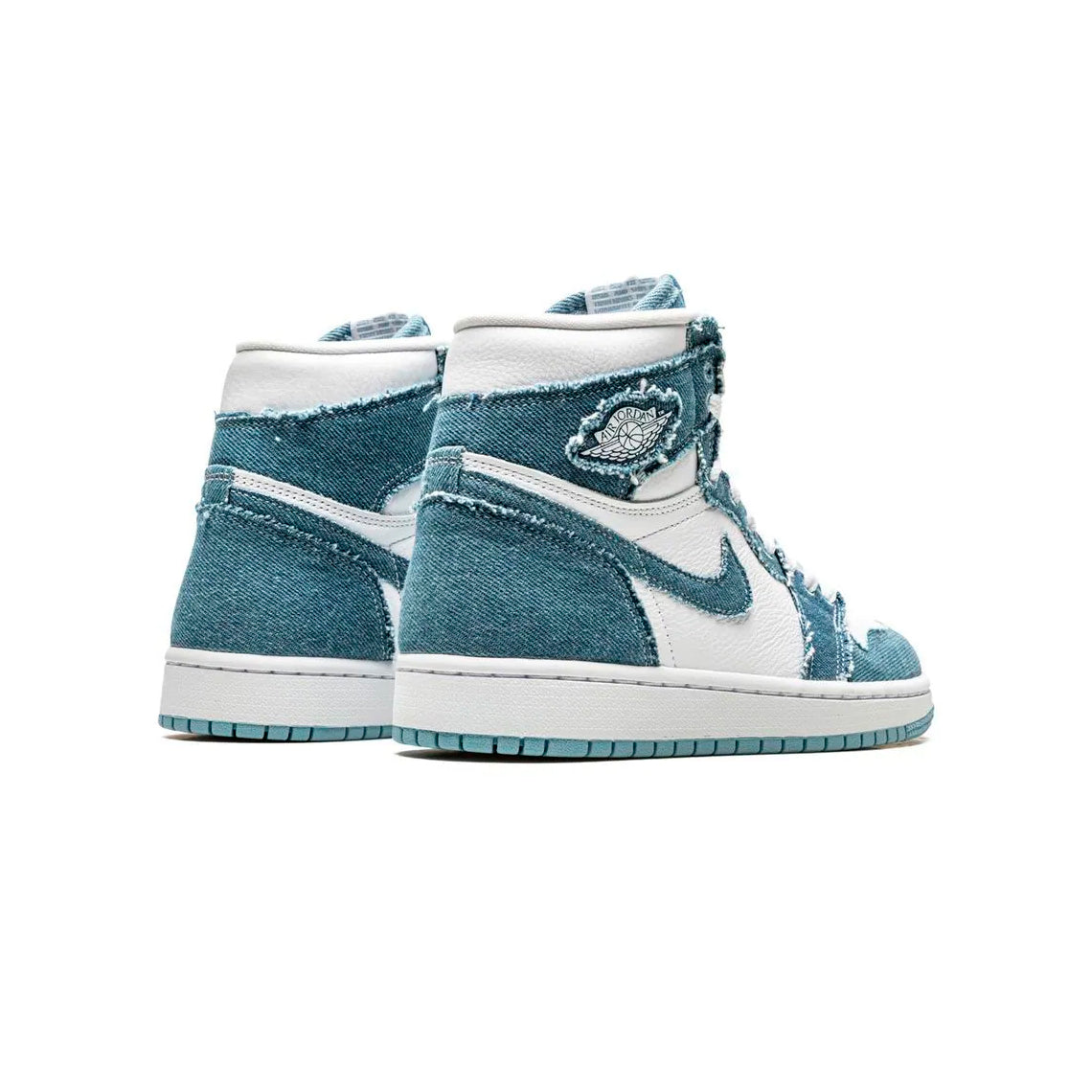 Nike Air Jordan 1 High in Denim Hellblau und Weiß