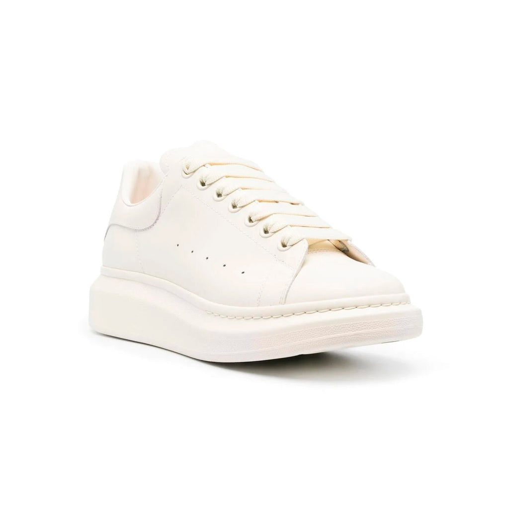 Alexander McQueen Sneaker Oversized Weiß Triple Weiß Elegant