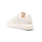 Alexander McQueen Sneaker Oversized Weiß Triple Weiß Elegant
