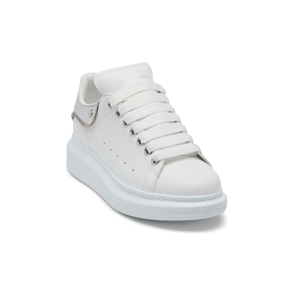 Alexander McQueen Sneaker Oversized Weiß mit Detail Silber
