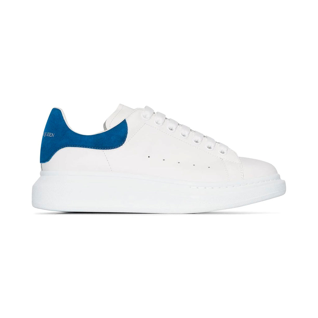 Alexander McQueen Sneaker Oversized Weiß mit Detail Blau Paris