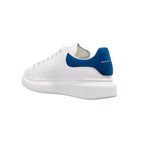 Alexander McQueen Sneaker Oversized Weiß mit Detail Blau Paris