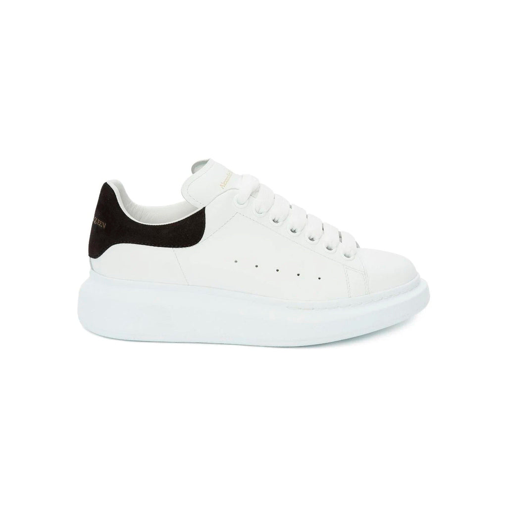 Alexander McQueen Sneaker Oversized Weiß mit Detail Schwarz