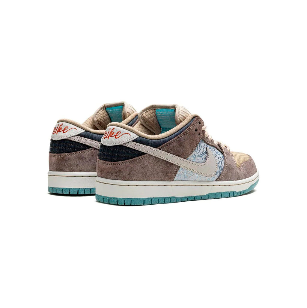 Nike Dunk Low SB Beige Braun und Hellblau Paisley Herren