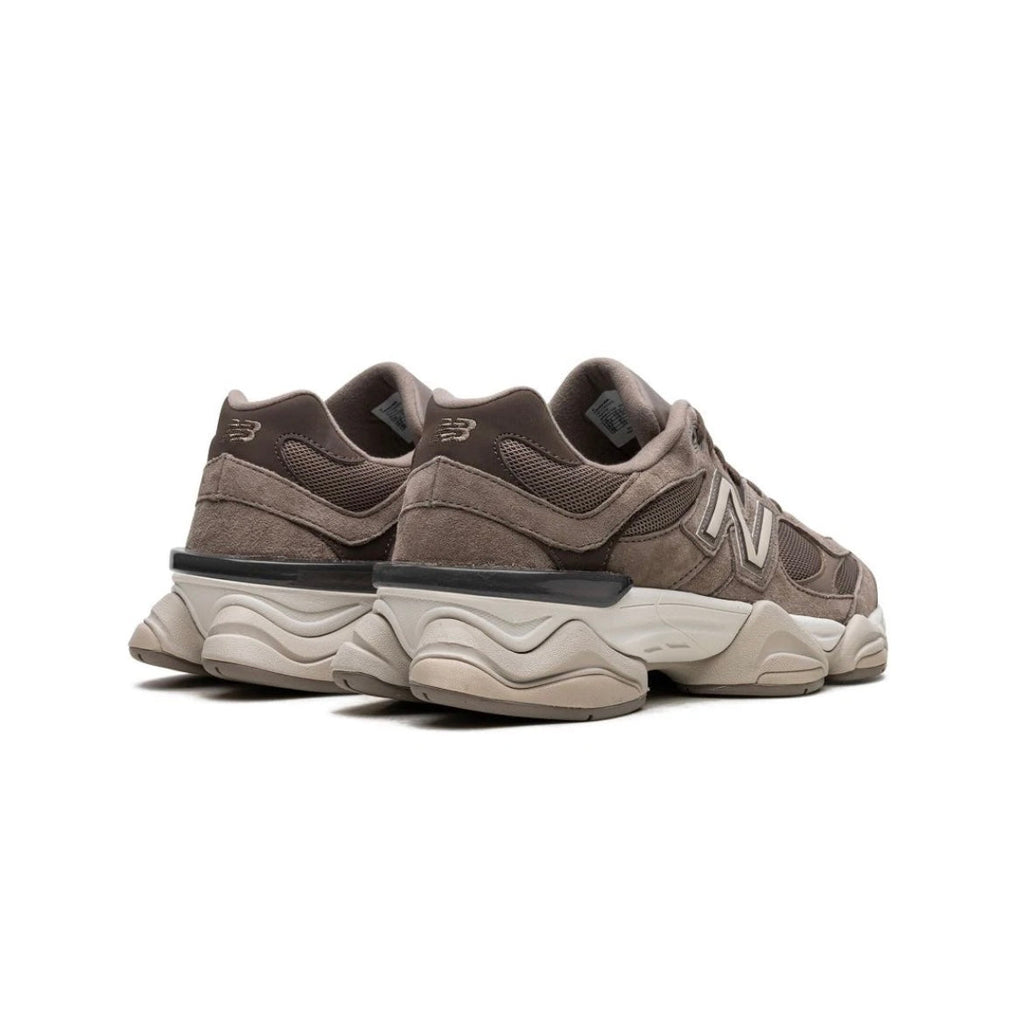 New Balance 9060 Schuhe Herren Braun Mushroom in Leder Scamosciata Casual