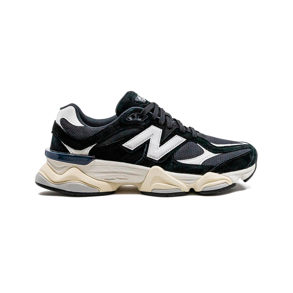 New Balance 9060 Schuhe Herren Schwarz und Weiß in Leder Scamosciata Retro