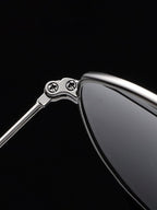 Klassisch Curved Crossbar Polarized Sunglasses