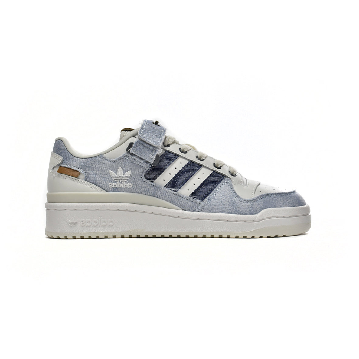 Sneaker Adidas Forum Low x Quiccs in Denim Effetto Lavato Blau Weiß