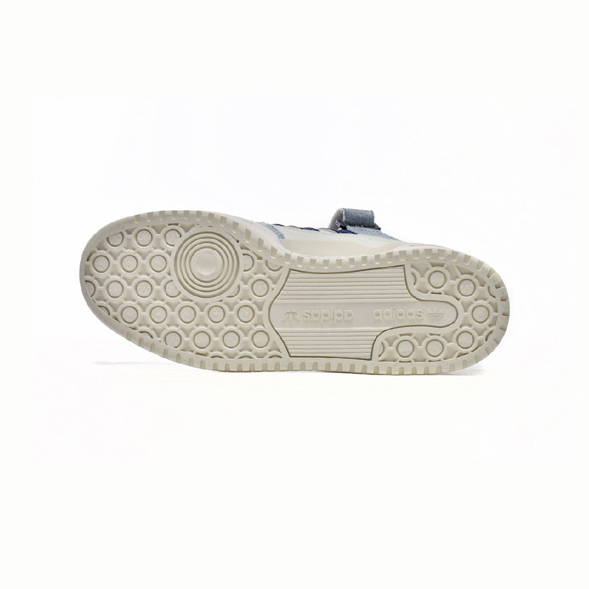 Sneaker Adidas Forum Low x Quiccs in Denim Effetto Lavato Blau Weiß