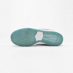 Nike Dunk Low SB Weiß und Hellblau mit Details Gold Sean Cliver Herren
