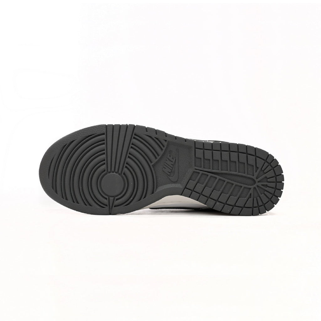 Nike Dunk Low Weiß und Grau Tobacco Ash Herren