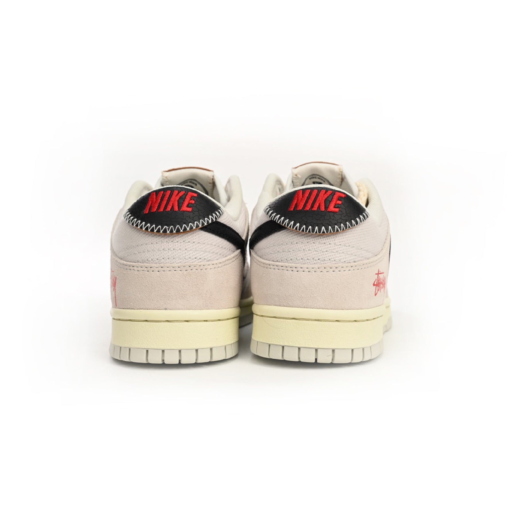 Nike Dunk Low SB Weiß und Schwarz Stussy Limited Edition Herren