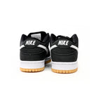 Nike Dunk Low SB Schwarz und Weiß Sohle Gum Herren