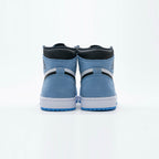 Nike Air Jordan 1 High OG University Blau Hellblau und Weiß