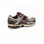 Sneaker Nike Air Zoom Vomero 5 Beige und Braun - Stil Sportivo Herren