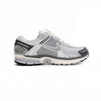 Nike Air Zoom Vomero 5 Grau Hell und Schwarz Schuhe Running Herren