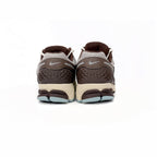 Sneaker Nike Air Zoom Vomero 5 Beige und Braun - Stil Sportivo Herren