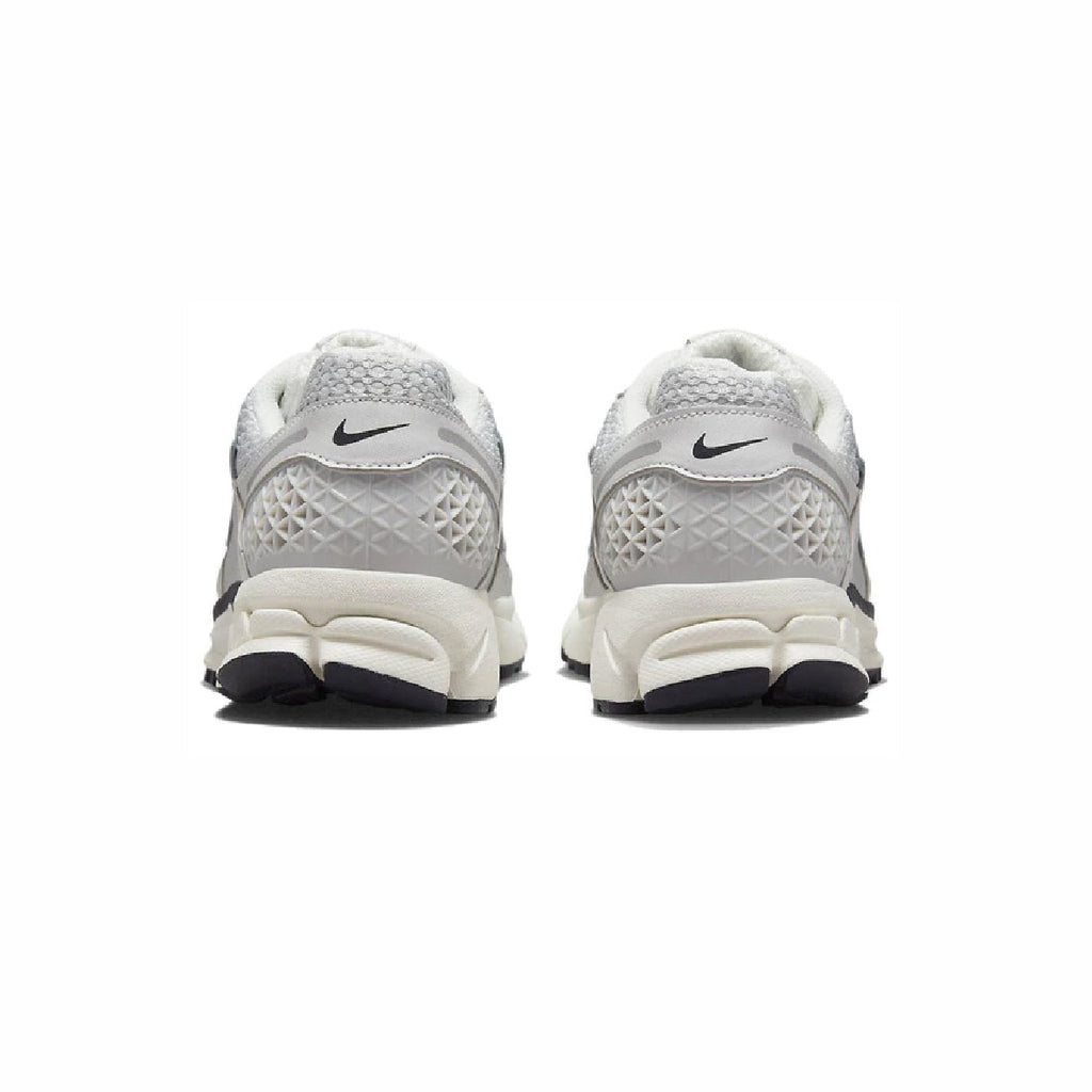 Nike Air Zoom Vomero 5 Silber und Grau Schuhe Running Herren Damen