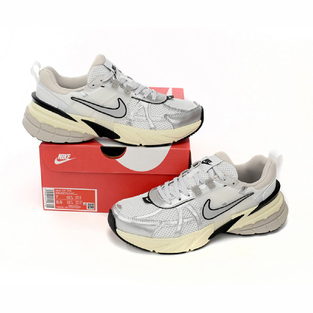 Nike V2K Runtekk Silber Metallizzato Schuhe Running Retro Herren