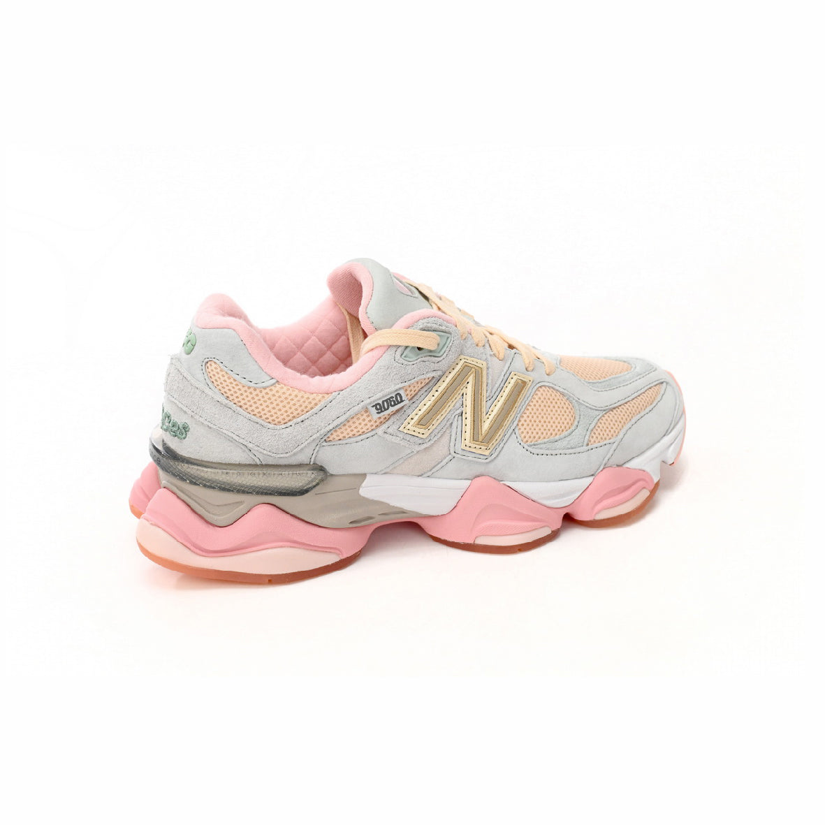 New Balance 9060 Damen Rosa und Hellblau x Joe Freshgoods in Mesh und Leder
