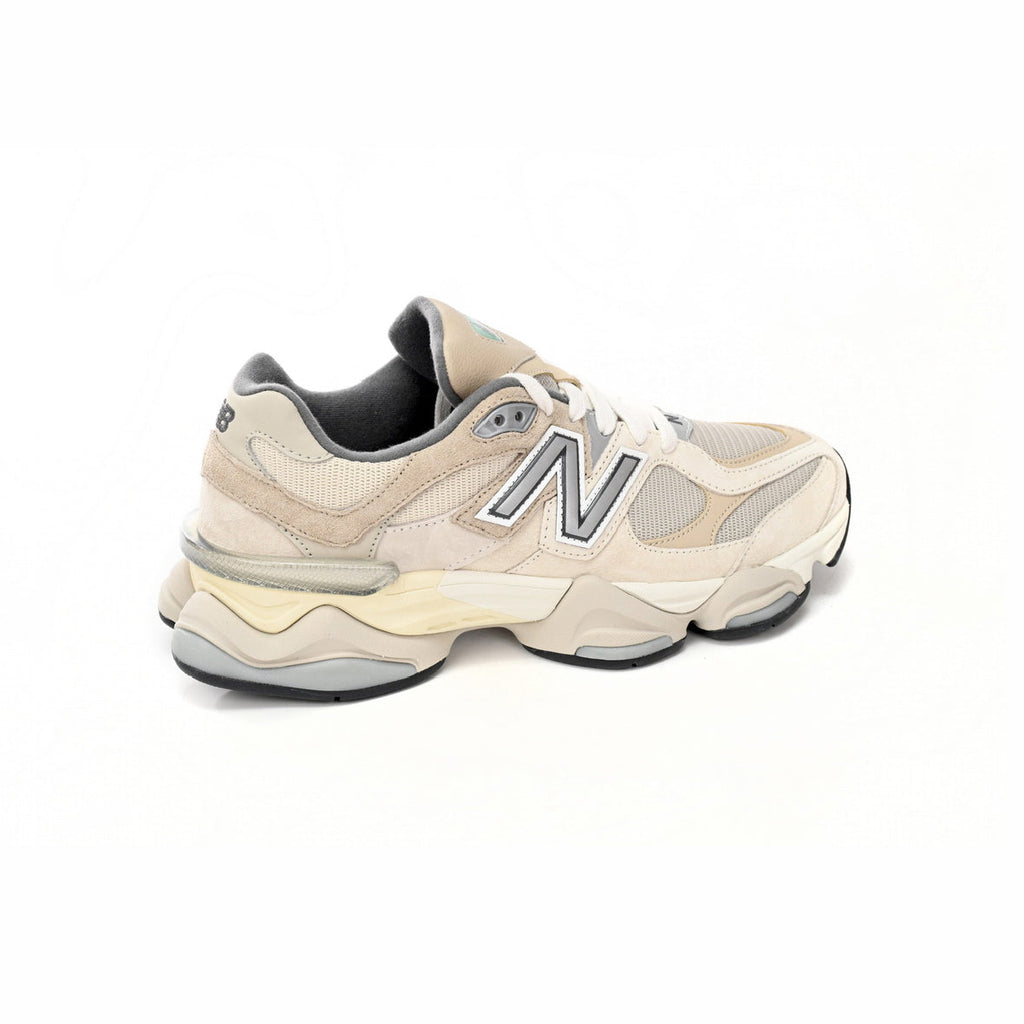 New Balance 9060 Schuhe Herren Beige Hell in Leder Scamosciata Casual