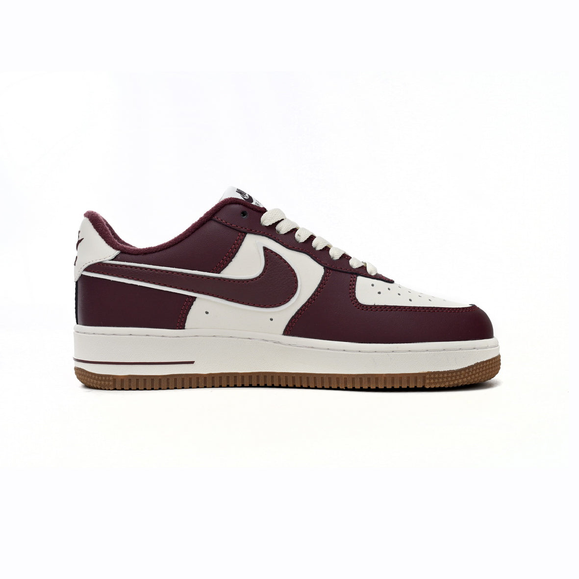 Nike Air Force 1 Low Bordeaux und Weiß College Pack