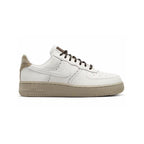 Nike Air Force 1 '07 Leder Weiß Details Brogue und Sohle Beige