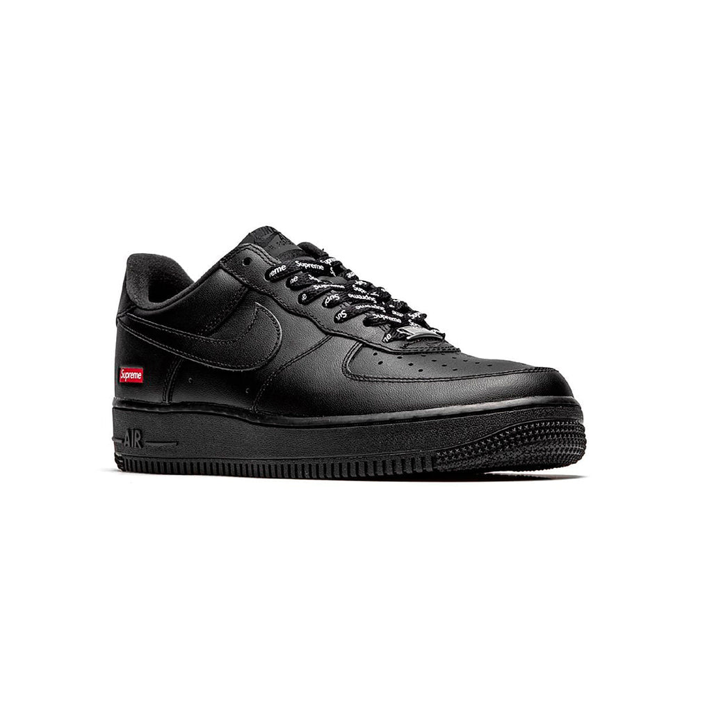 Nike Air Force 1 Low Schwarz mit Details Supreme Rot