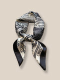 Stylish Printed Square Silk Schal
